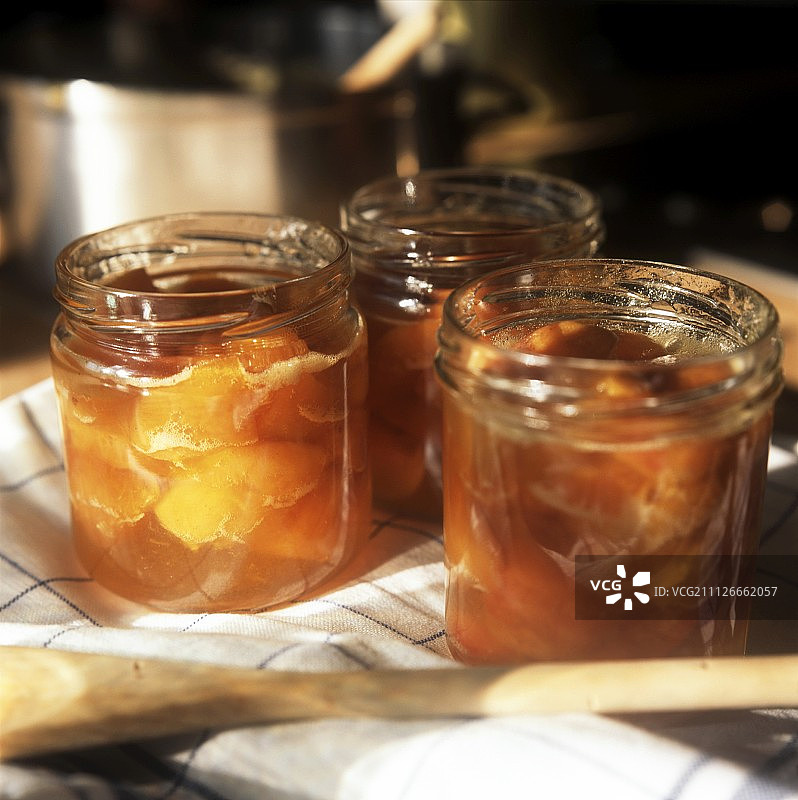 罐装杏子酱图片素材