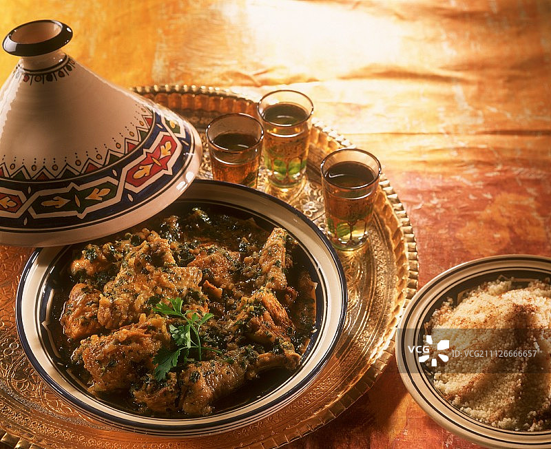 塔吉锅鸡肉（北非特色菜肴）图片素材
