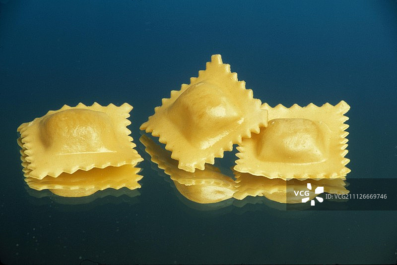 多份意式饺子图片素材