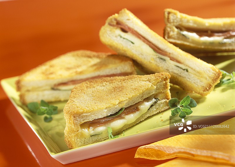 火腿奶酪三明治图片素材