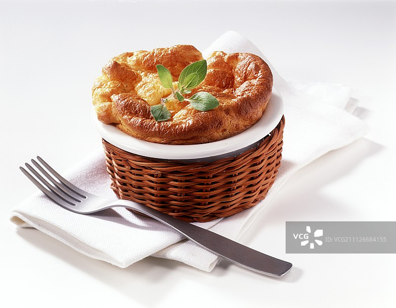 烤盘中的奶酪舒芙蕾图片素材