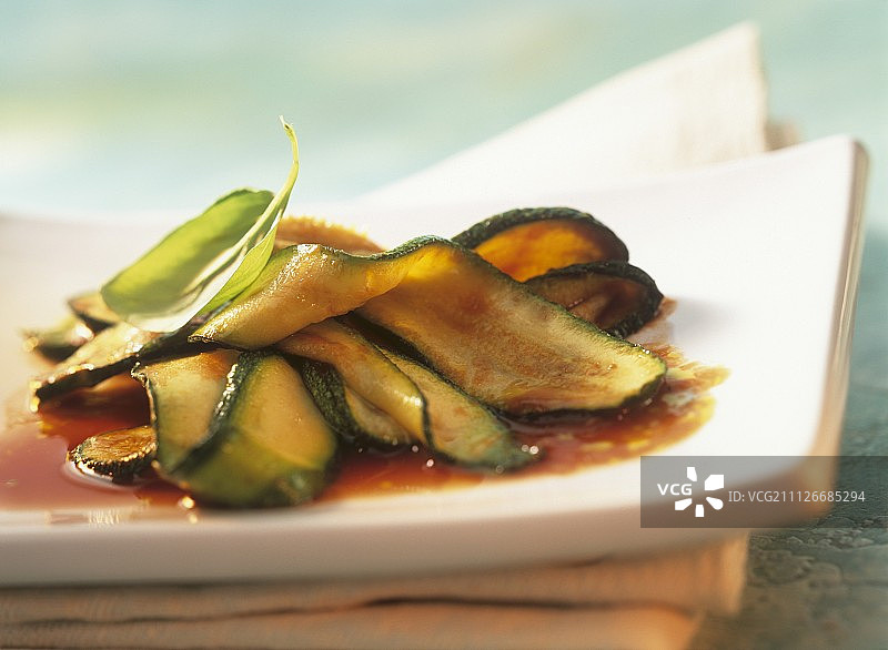 番茄酱汁烩西葫芦图片素材