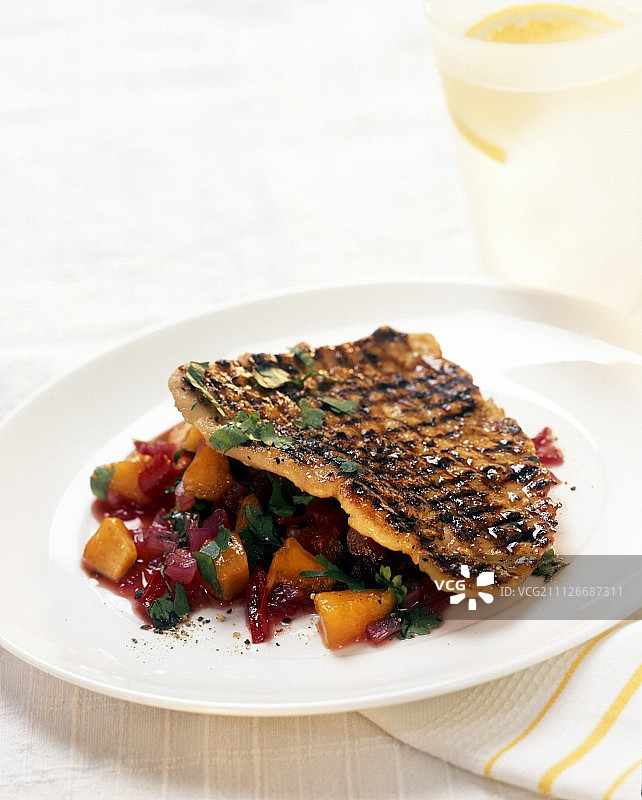 番茄南瓜烤小牛肉片图片素材