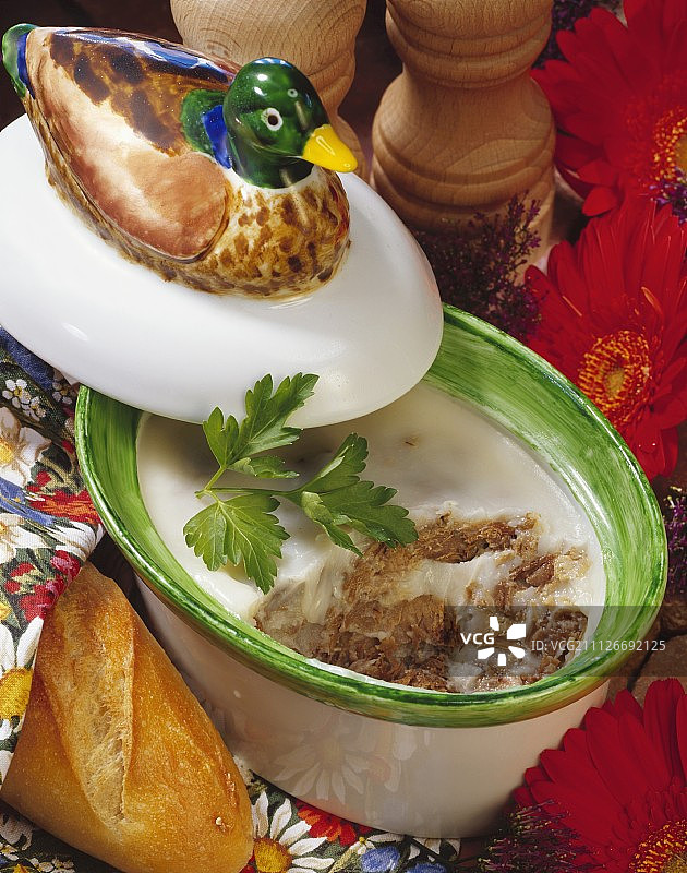 陶罐鸭肉酱图片素材