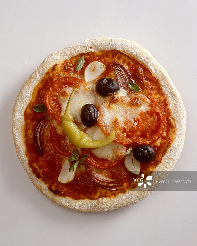 番茄洋葱披萨图片素材