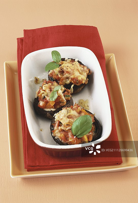 酿巨型蘑菇图片素材