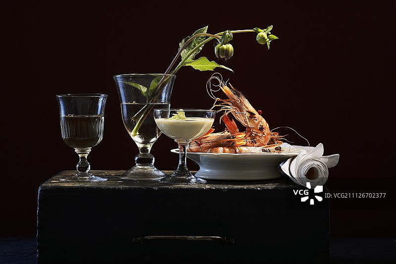 块根芹菜奶油烤大虾图片素材