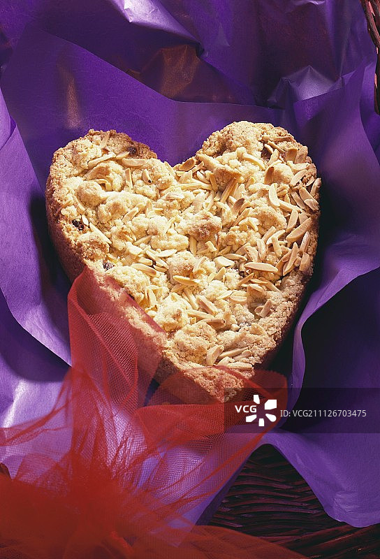 杏仁心与苹果夸克填充图片素材