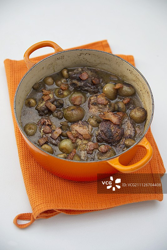 红酒炖鸡图片素材