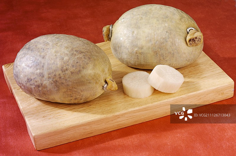 两份生哈吉斯（苏格兰羊肚）图片素材