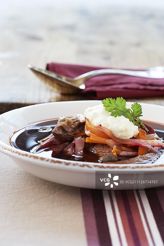Borschtsch与牛肉图片素材