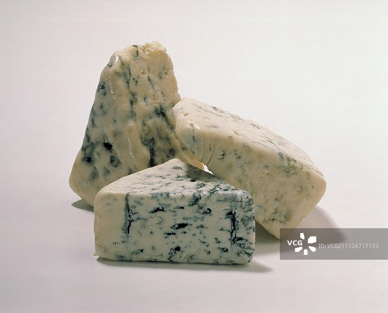 三块蓝纹奶酪图片素材