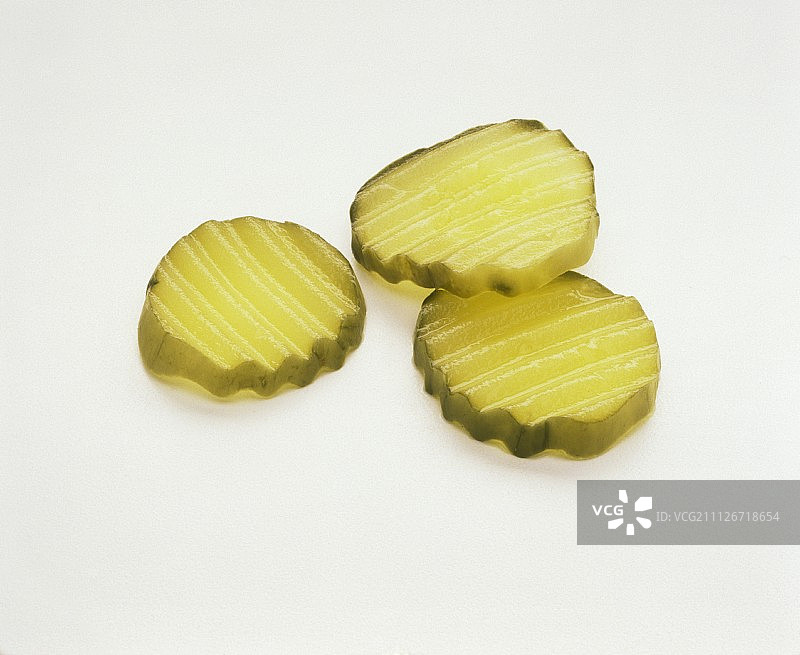 三块皱纹切黄瓜图片素材