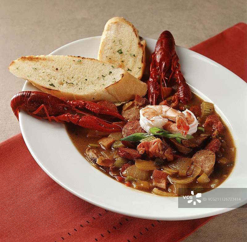 海鲜猪肉秋葵浓汤图片素材