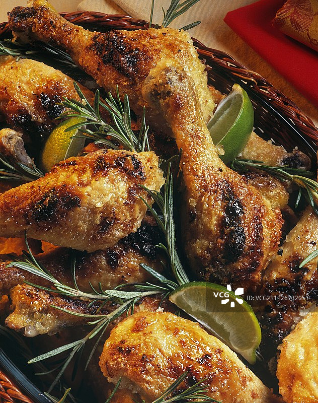 烤青柠鸡肉拼盘图片素材