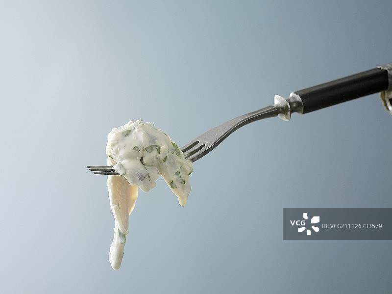 鲱鱼片配辣根酱图片素材