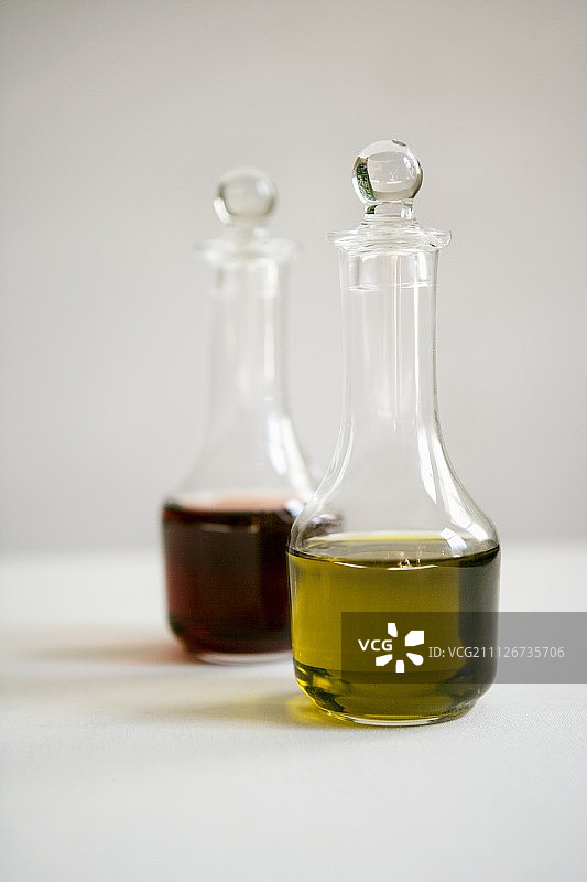 食用油和醋瓶图片素材