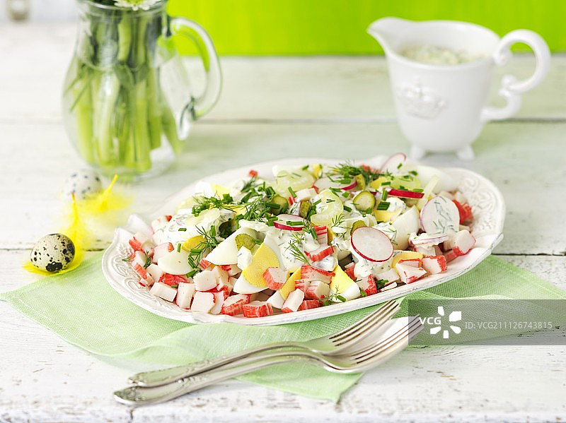 蟹肉棒沙拉鸡蛋腌黄瓜塔塔酱图片素材