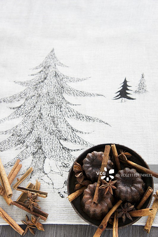 肉桂和八角可露丽图片素材