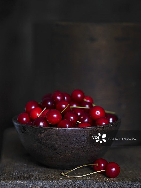 一碗黑樱桃图片素材