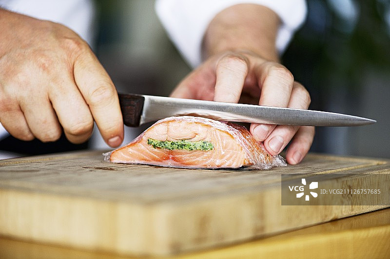 香菜馅水煮三文鱼片图片素材