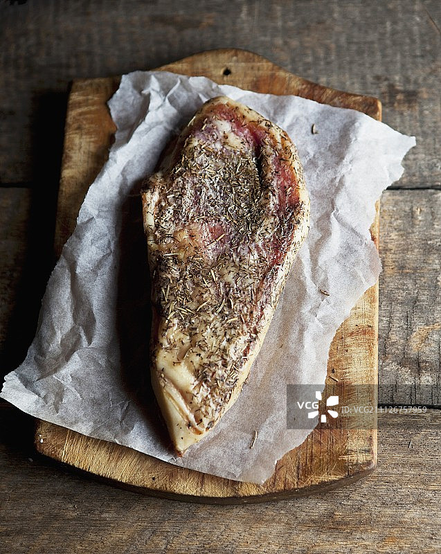 一片猪面颊肉（意大利拉齐奥）图片素材