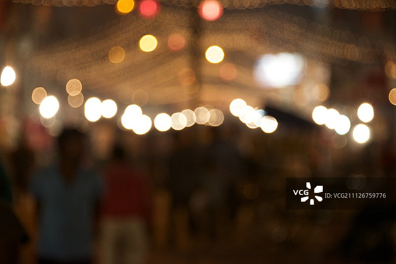 夜晚模糊的德里街景图片素材