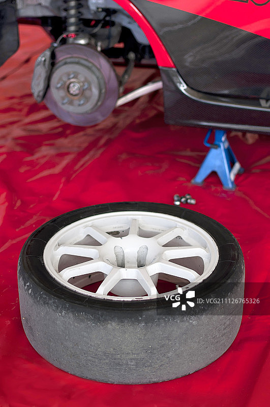 更换轮胎图片素材