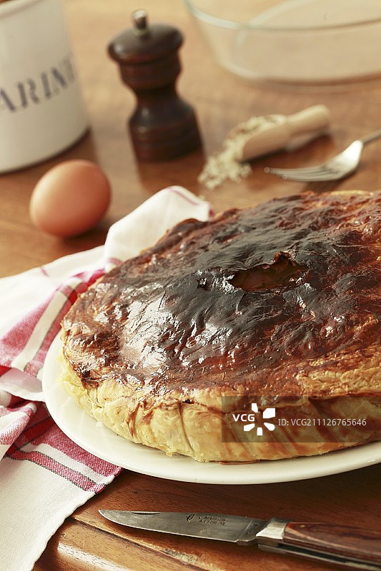 国王饼（法国主显节的三王节蛋糕）图片素材