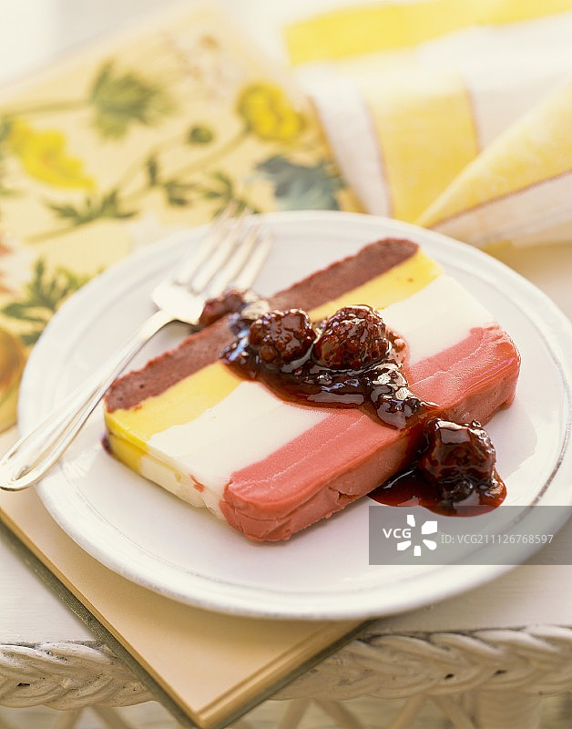 配无花果酱的那不勒斯冰淇淋图片素材