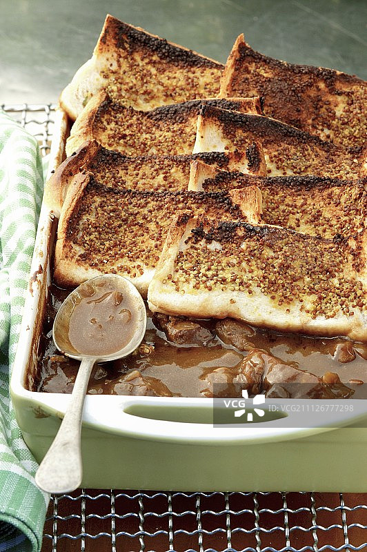 黑啤牛肉派图片素材