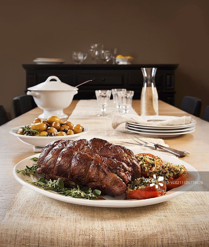 烤羊肉配菜图片素材