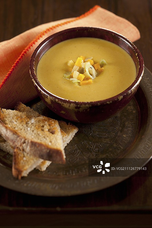 奶油冬南瓜汤图片素材