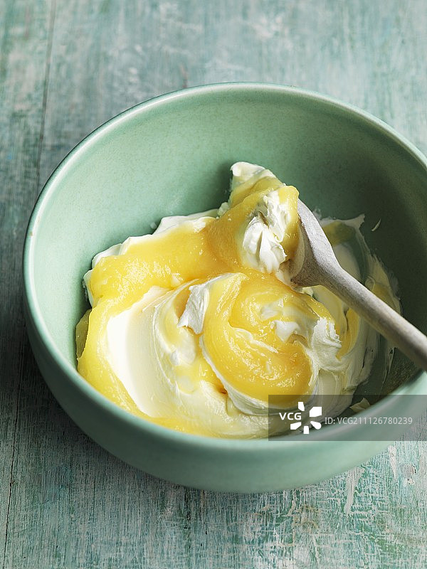 马斯卡彭奶酪和柠檬凝乳混合图片素材