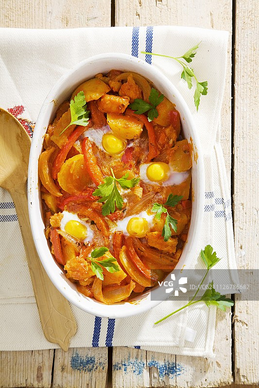 曼彻格式鳕鱼（西班牙藏红花蔬菜烤鳕鱼）图片素材