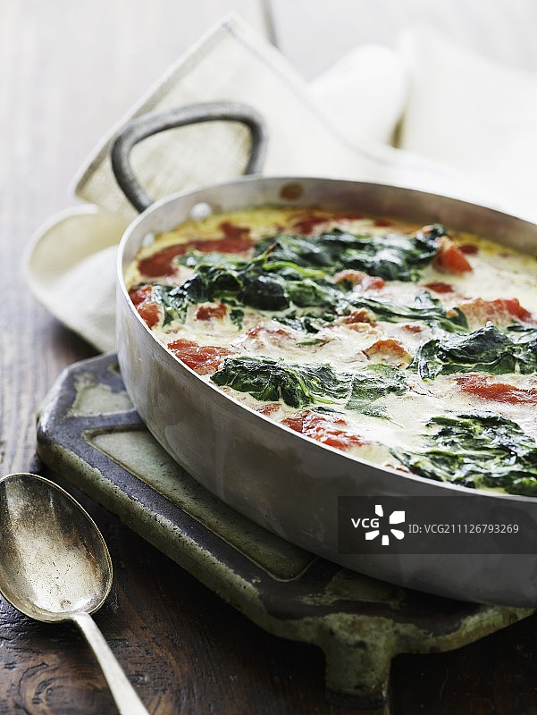 三文鱼菠菜千层面图片素材