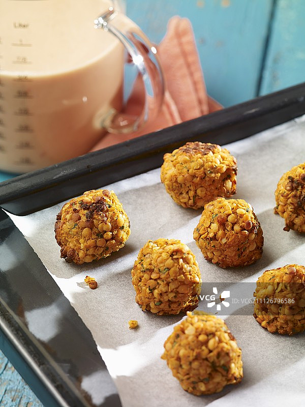 杏仁酱小扁豆丸图片素材