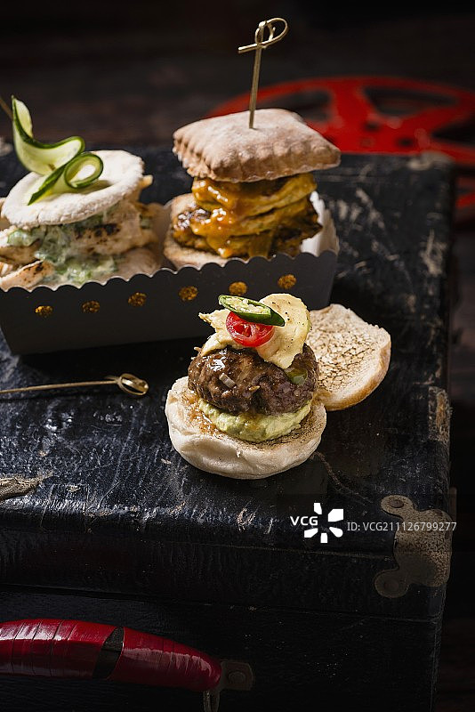 三个不同的小汉堡图片素材