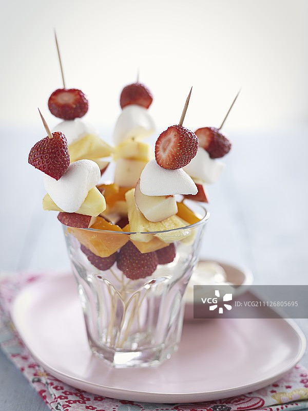 棉花糖水果串图片素材