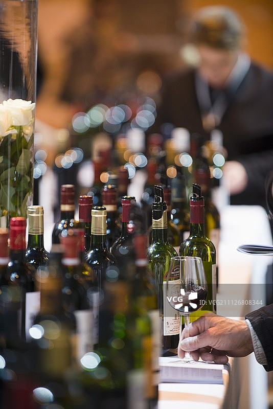 法国波尔多阿尔萨克庄园2014年中级庄品鉴会图片素材