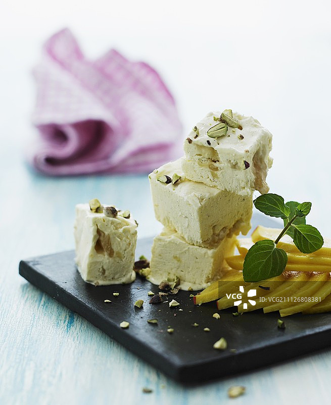 开心果牛轧糖图片素材