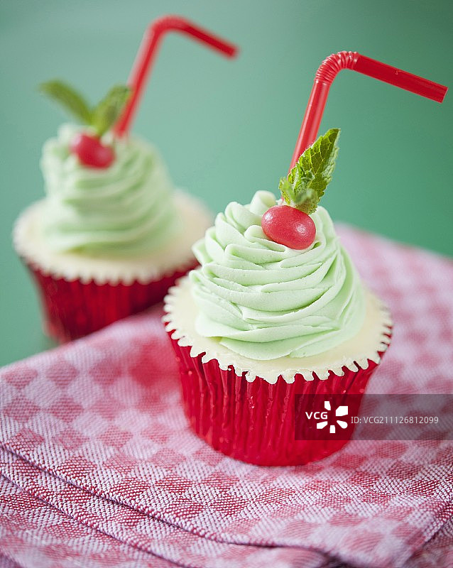 薄荷朱莉普纸杯蛋糕图片素材