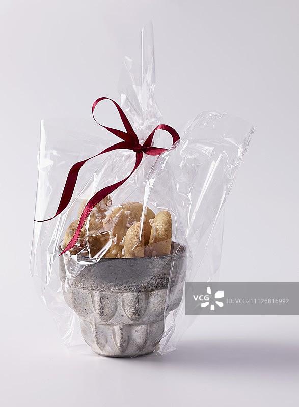 作为礼物的裱花饼干图片素材