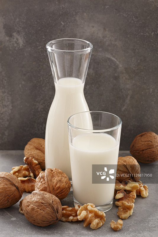 核桃奶和核桃图片素材