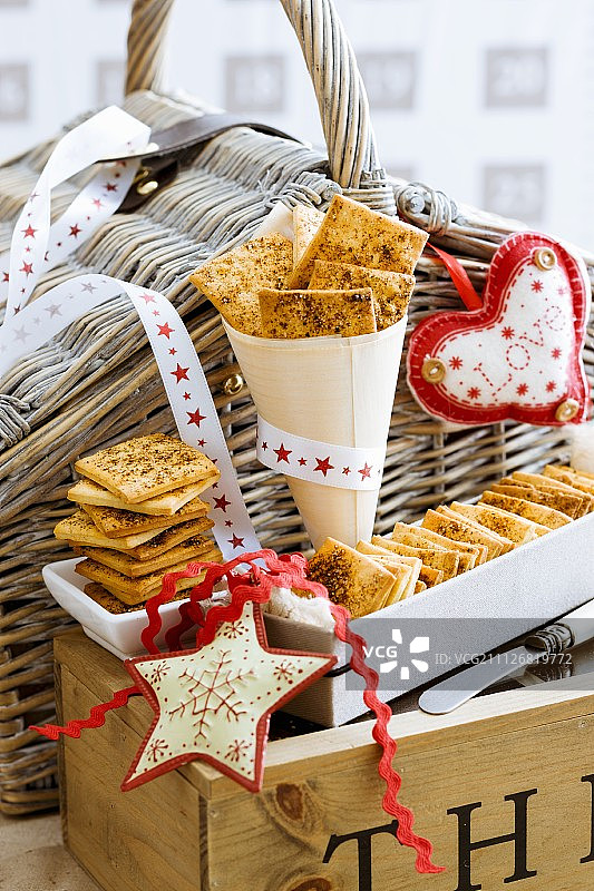 圣诞礼物：香辣托斯卡纳饼干图片素材