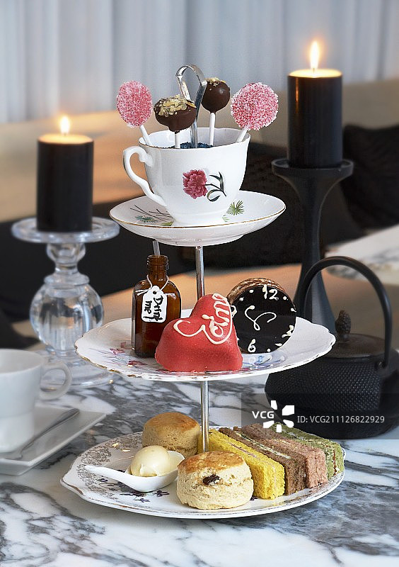 餐厅下午茶蛋糕、饼干和茶点图片素材