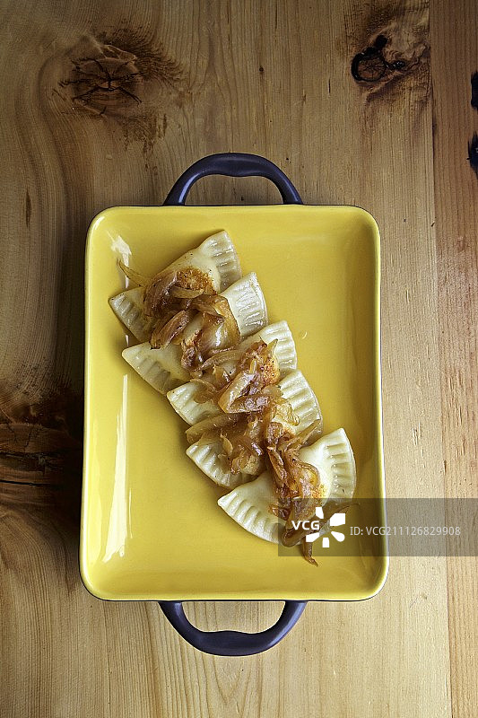 波兰焦糖洋葱饺子图片素材