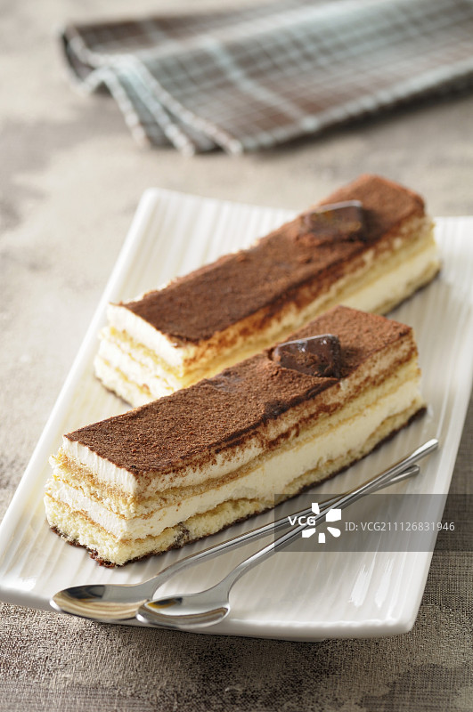 两份提拉米苏图片素材