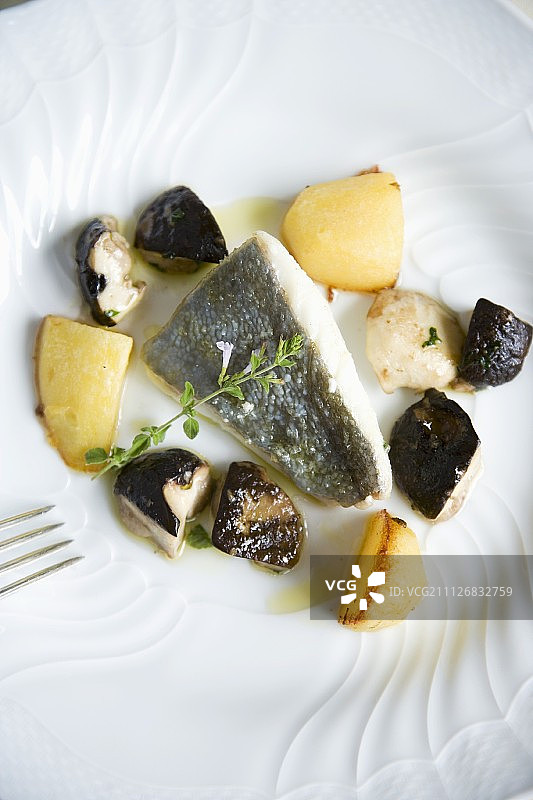 圣彼得土豆牛肝菌多莉鱼（意大利）图片素材