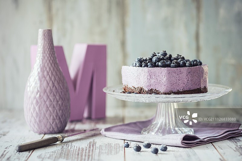 蓝莓冰淇淋蛋糕图片素材